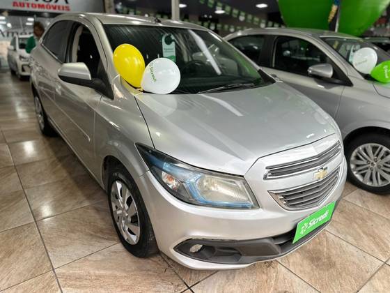 CHEVROLET ONIX 1.4 MPFI LT 8V FLEX 4P MANUAL CHEVROLET ONIX 1.4 MPFI LT 8V FLEX 4P MANUAL